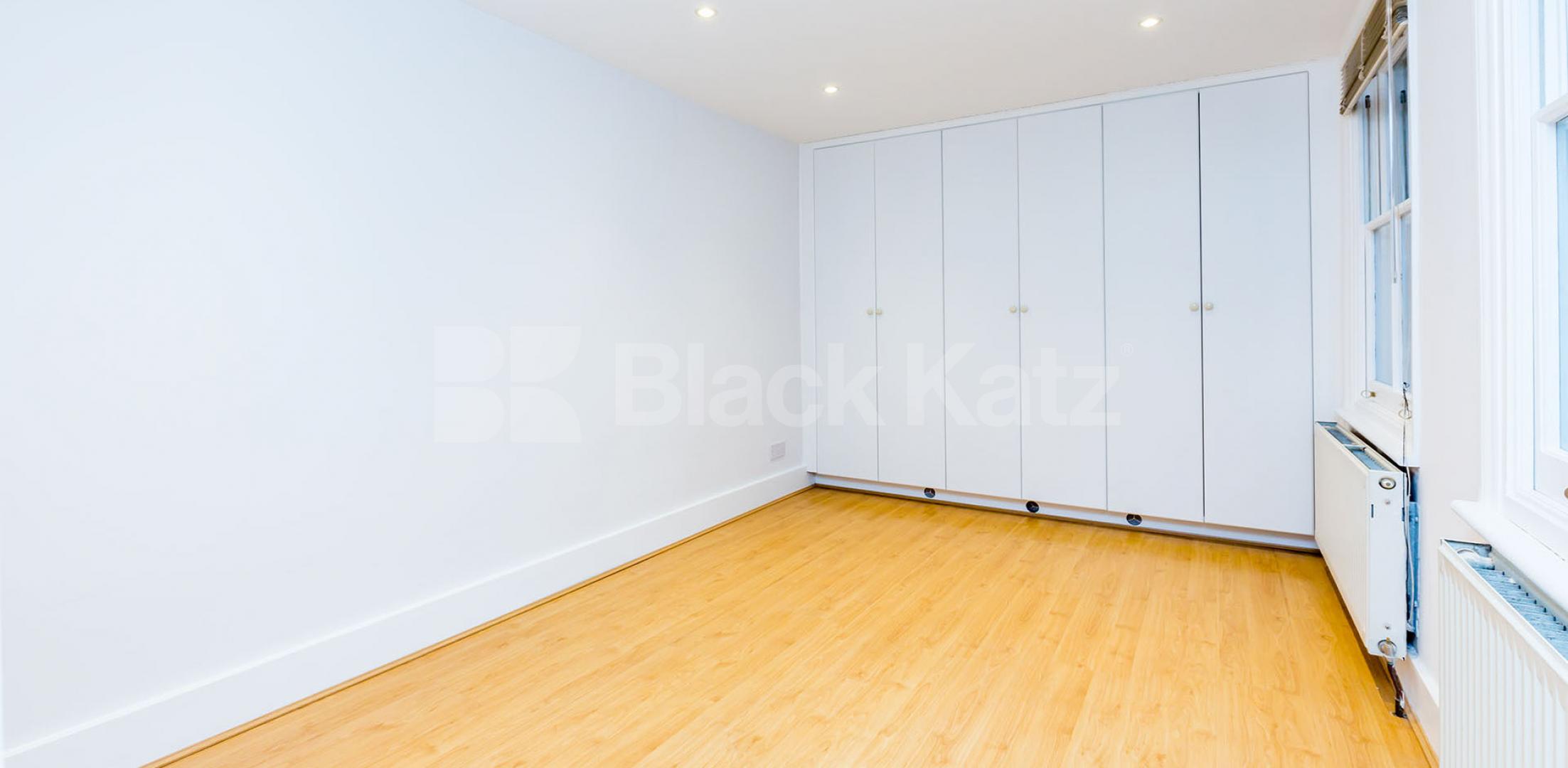 			SPACIOUS - GARDEN FLAT!, 1 Bedroom, 1 bath, 1 reception Flat			 Axminster Road, HOLLOWAY
